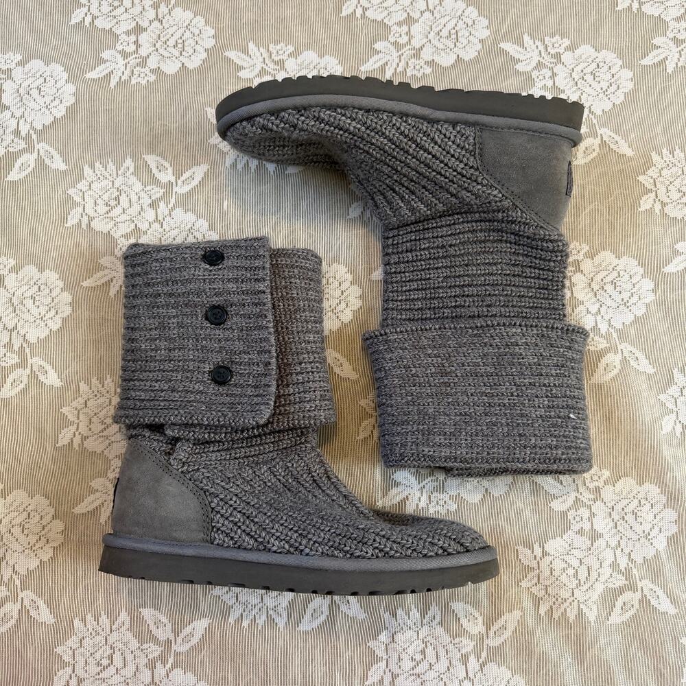 UGG Gray Knit Cardy Boots Women’s Size 9